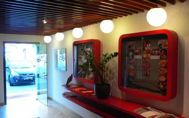 Hotel Meran Hallenbad & Sauna