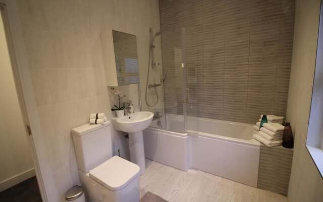Exquisite 1 Bed Apartment near Heathrow