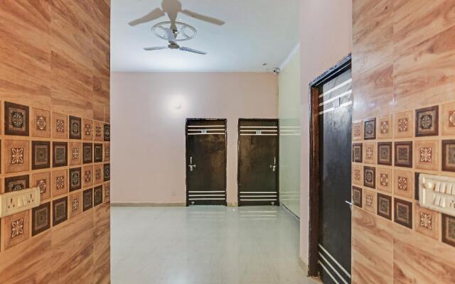 OYO Flagship 76746 Goodluck Residency