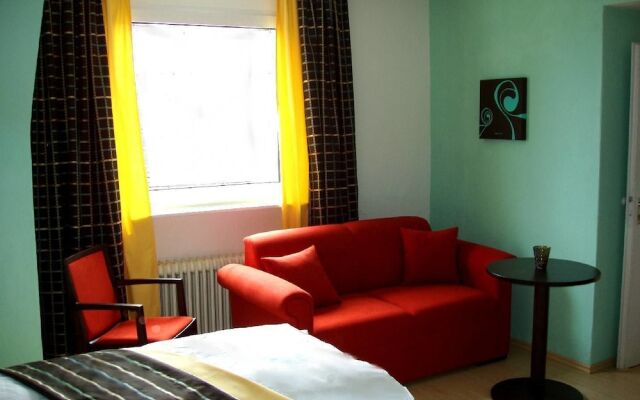 Hotel Adenia