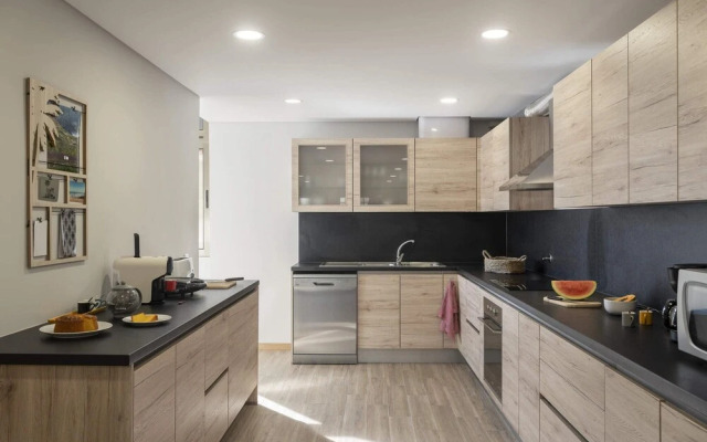 Family Vacation in the City, Casa das Raposinhas II,