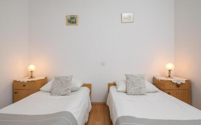Apartments near Beach Babic