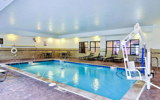 Comfort Suites Uniontown