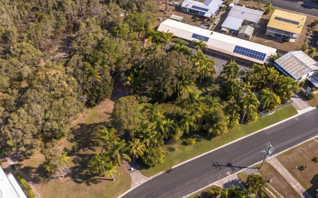 Tin Can Bay Motel