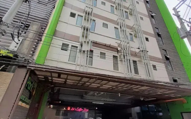 OYO 442 ipark Hotel