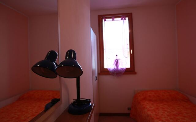 Beautiful Villa With Private Garden and Porch