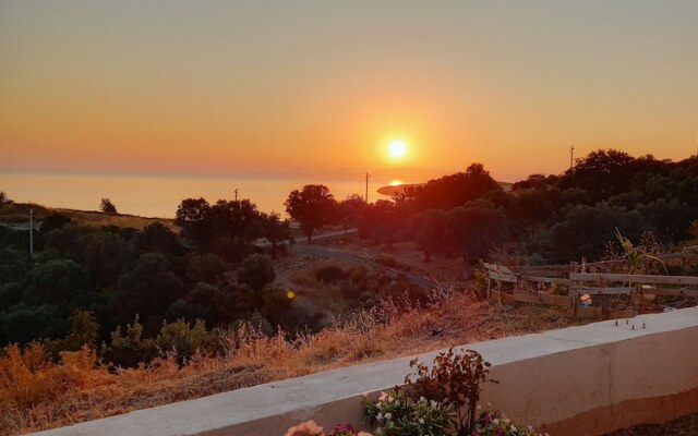 Laila Otel  Karaburun