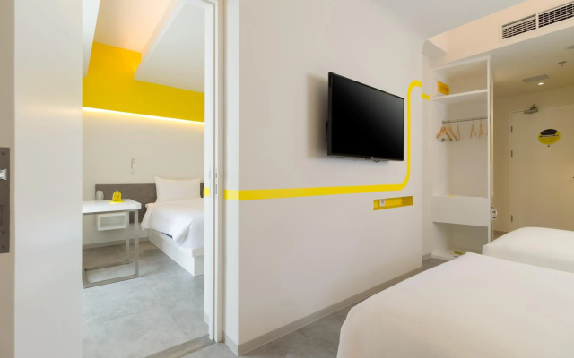 YELLO Hotel Kuta Beachwalk Bali – Guest Rooms – Kuta