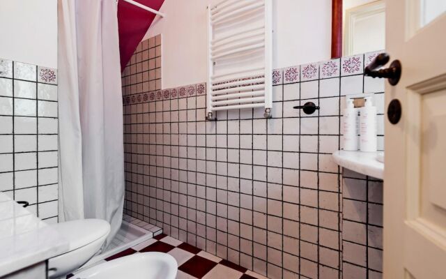 Gli Iris Apartments - Casa Fucsia by Wonderful Italy