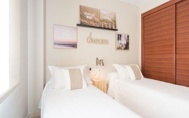 Colon Relax & Quiet Business & Family