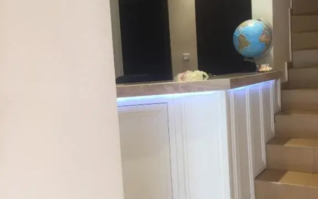 Red House Family Hotel