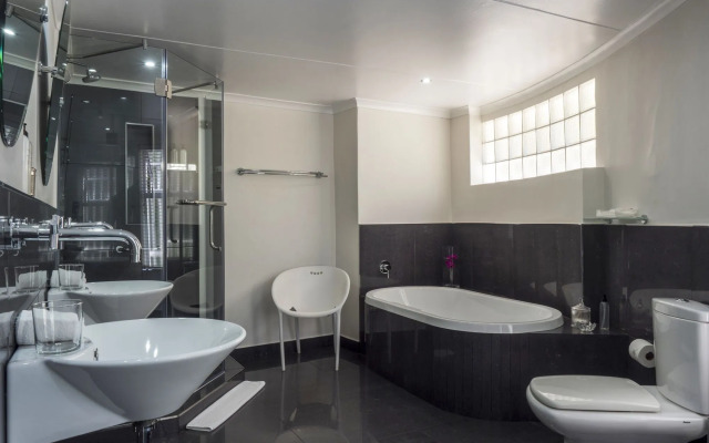 Villa Afrikana Guest Suites