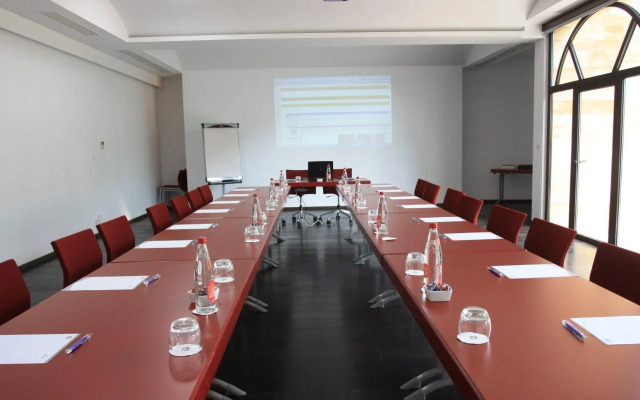 Best Western Plus Le Lavarin