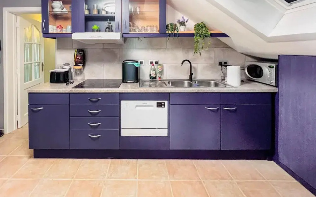Modern Loft With 2 Bedrooms Near Sint Truiden