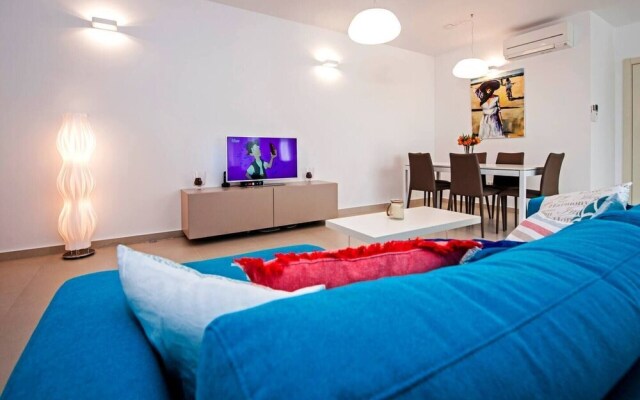 Lovely Luxury 2-bed Apartment in Rovinj