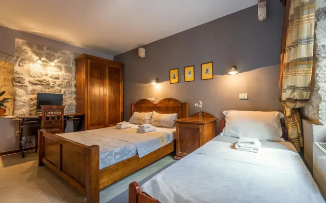 Forza Lux Guest House