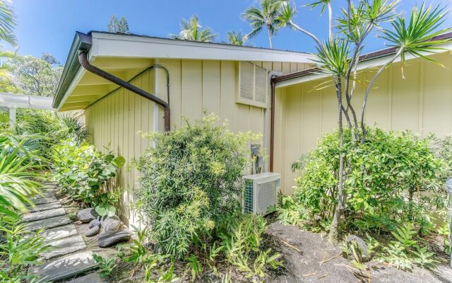 Hale Huna Kai Oceanfront by RedAwning