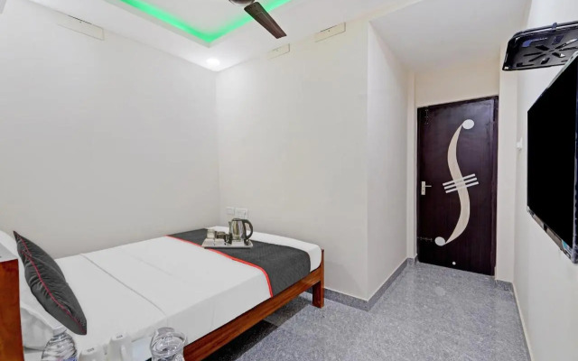 Townhouse 1096 Hotel Redfox Nungambakkam