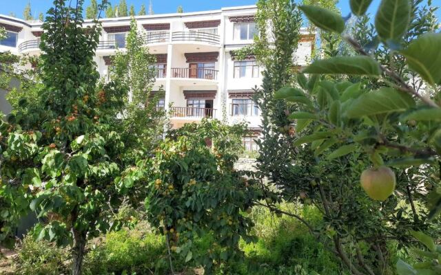Reenam Hotel