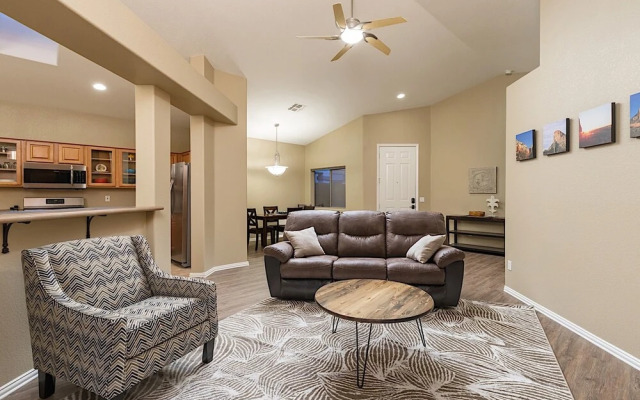 Ravenswood Retreat 3 BR by Casago