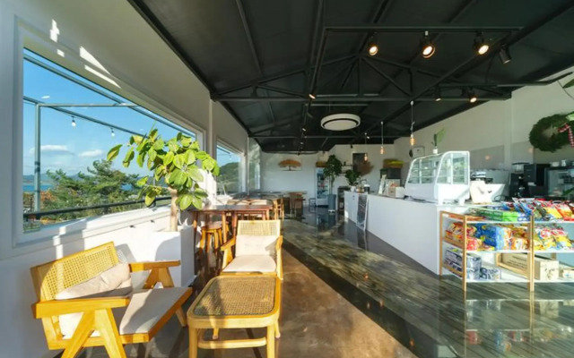 Yeosu Beach Castle Pension