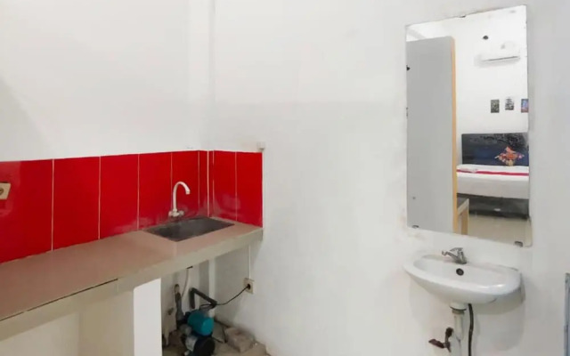 TwoSpaces Living at Bypass Homestay, Mojokerto