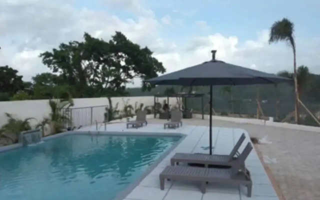 Montana Villa-ochorios-sleeps6-aircon-pool-tv-wifi