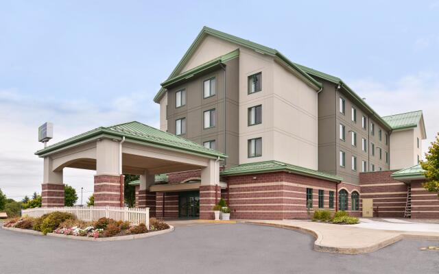 Holiday Inn Express Breezewood by IHG