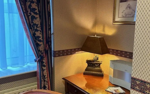 Regency Hotel