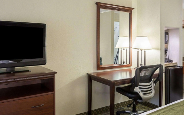 Clarion Inn and Conference Center