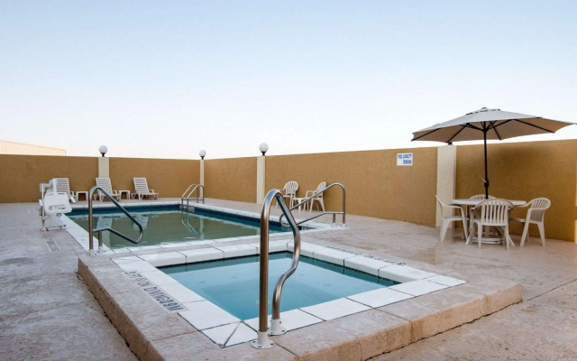 Comfort Suites San Angelo near University