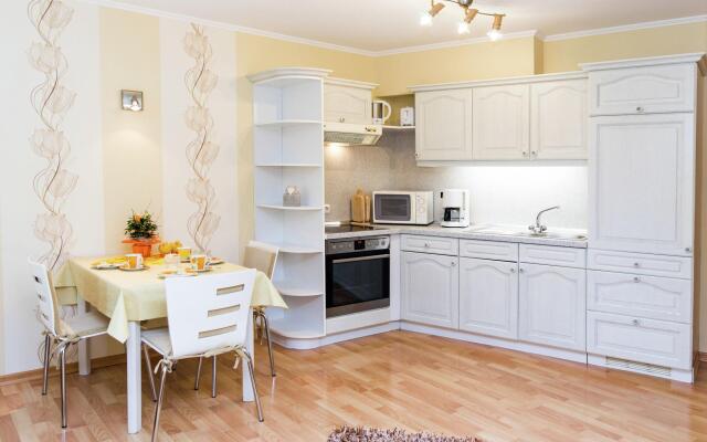 Beautiful property (65 m) with terrace and a small garden.