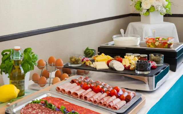 Park and Suites Prestige Cannes Croisette Hotel