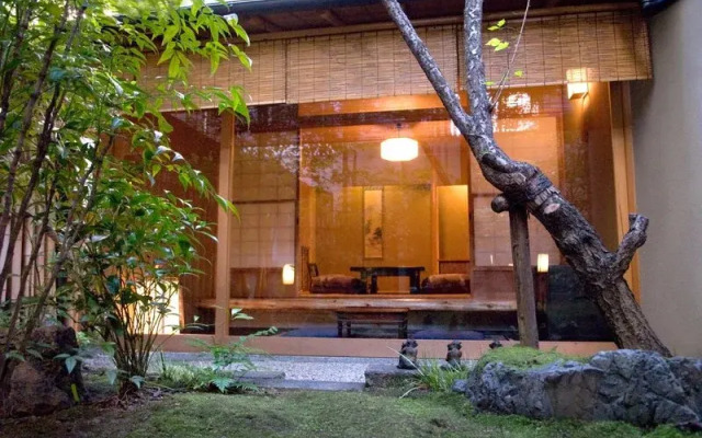 Kanamean Nishitomiya Ryokan