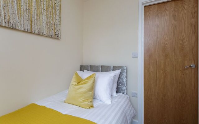 Luxury Burgess Apartments