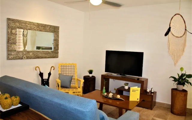 Full of nature 2BR Condo with balcony by Happy Address