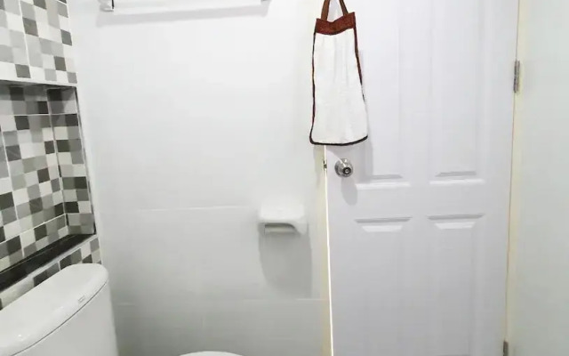 Samutsakorn Apartment