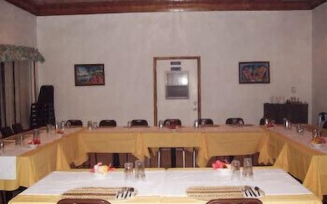 Surfers Manor