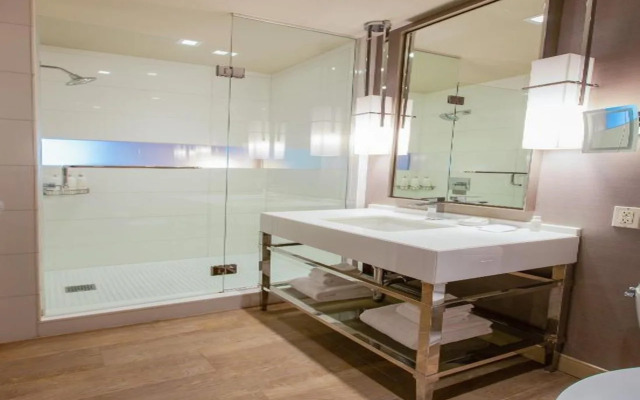 Kimpton Hotel Wilshire by IHG