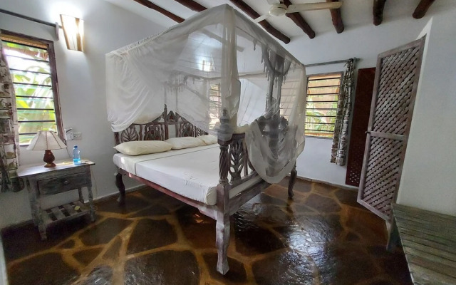 Marine Holiday House