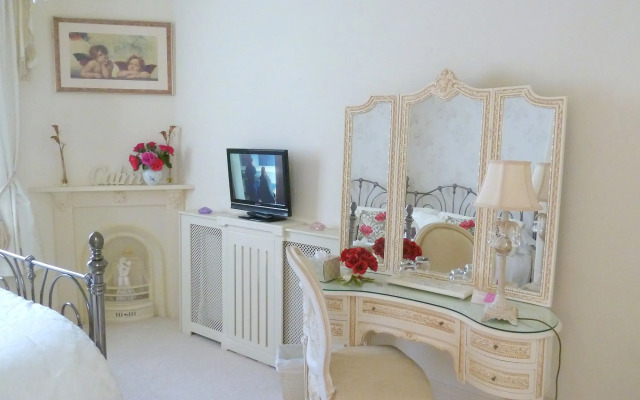 Hesketh Crescent Apartment