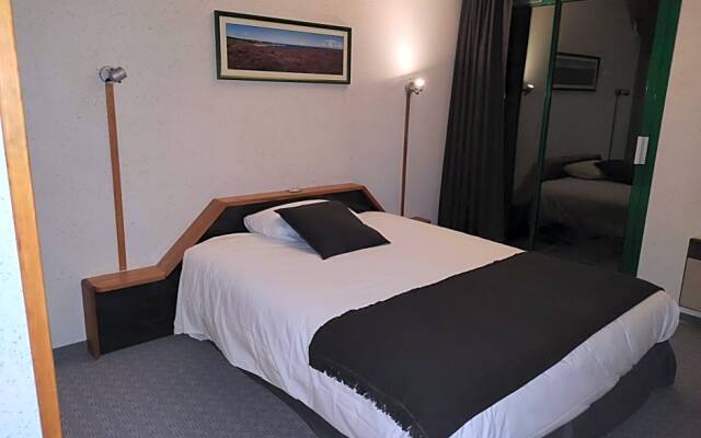 LOGIS Les Dineux Village