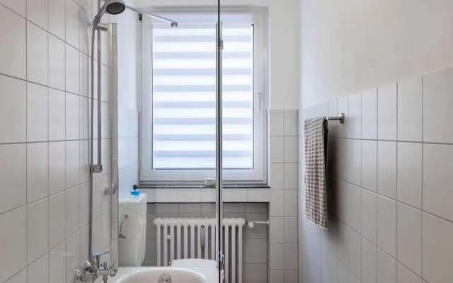 Modern Apartment With 2 Living Rooms