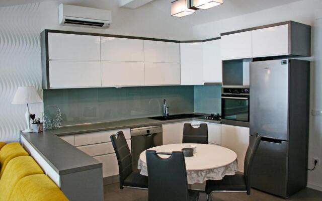 Apartment Mira II