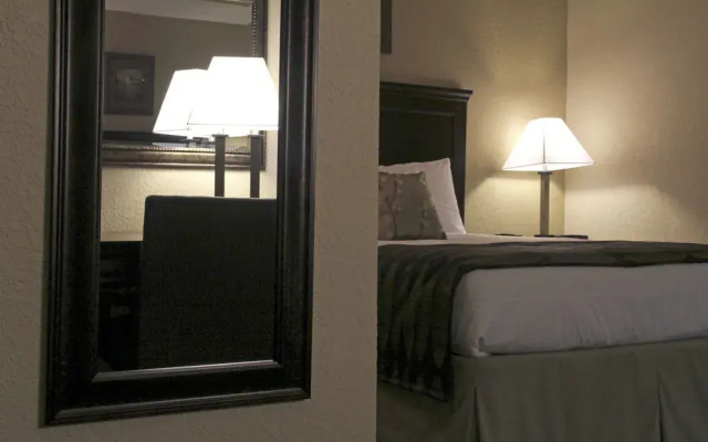 Rodeway Inn & Suites