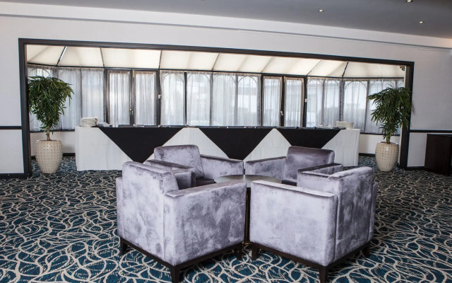 Elite Venue Selection Felbridge - Gatwick