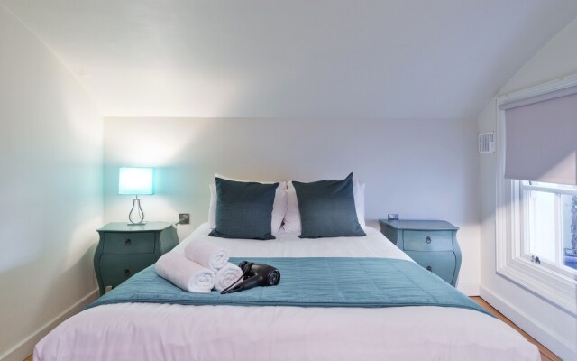 The Oscar Wilde Suite by 5STARSTAY