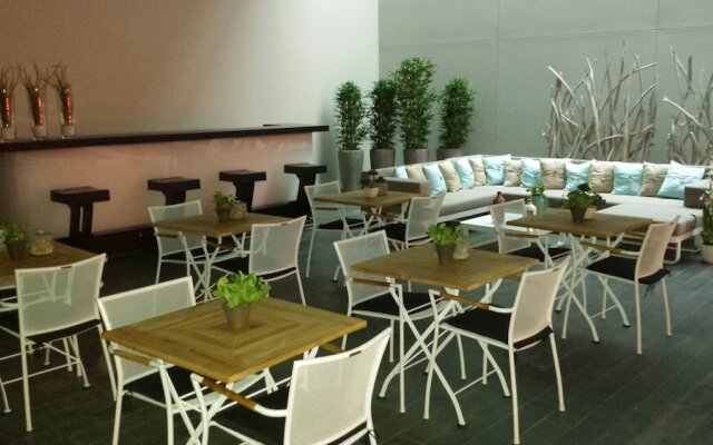 G Suites Airport