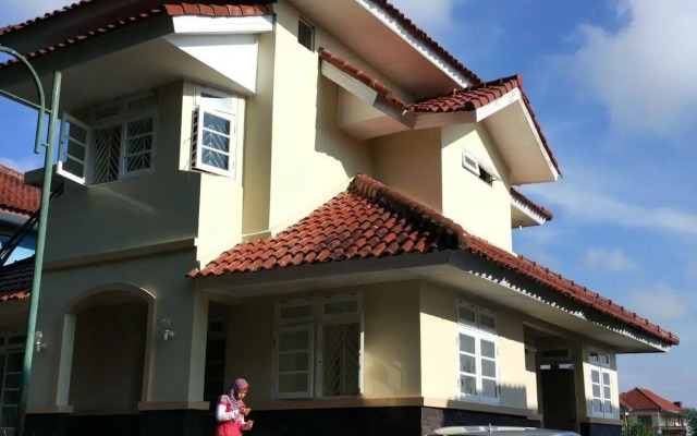 Villa Tamie Bumi Ciherang