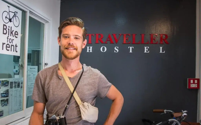 The Traveller Hostel - Adults Only
